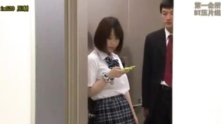 Japanese Girls: Yu Shinoda - Stuck in an Elevator