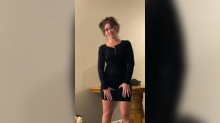 MILF lifts her dress - Fuck Thats Hot