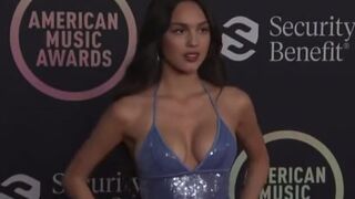 Olivia Rodrigo at AMAs 2021 - The Best Celebrities