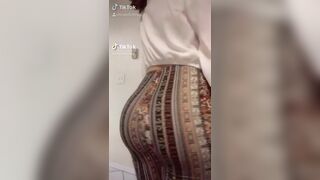 Holy shit thats thicc - Girls In Flare Pants