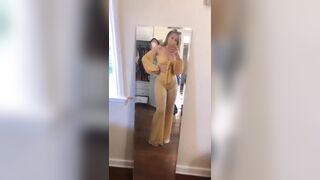 Yellow babe - Girls In Flare Pants