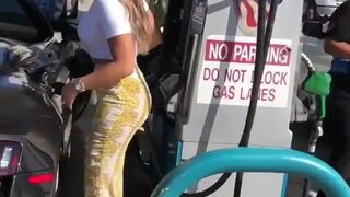 Filling up the tank - Girls In Flare Pants