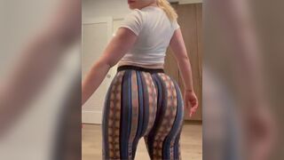 Illegal jiggle - Girls In Flare Pants