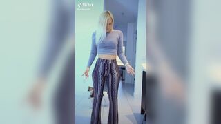 Just shaking it - Girls In Flare Pants