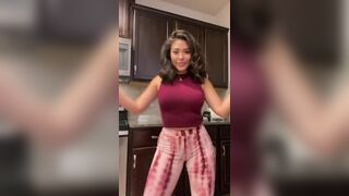 Here's another amazing video of this  jiggling - Girls In Flare Pants