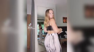 PAWG clapping for the camera ‍ - Girls In Flare Pants