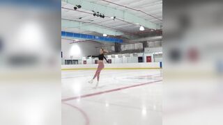 Working the rink - Girls In Yoga Pants