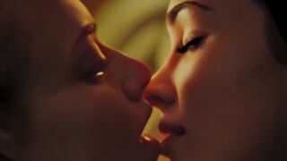 Megan Fox and Amanda Seyfried in Jennifer’s Body - Girls Kissing