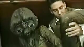 Humorous: E.T. Behind the scenes
