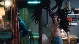 Alison Brie - Glow S03 - Nude Celebs