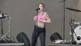 On Stage: Tove Lo