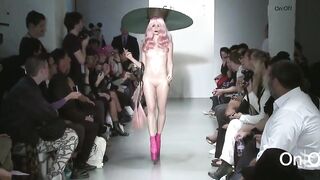 On Stage: Absolutely nude on fashion runway