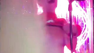 Tove Lo private performance flash - On Stage