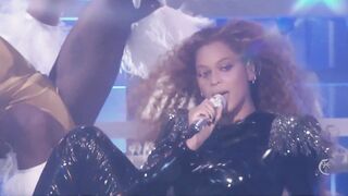 On Stage: Beyonce
