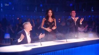 Nicole Scherzinger motorboating Louis on X Factor - On Stage