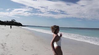 Phat Ass White Girls: Pawg running on the beach