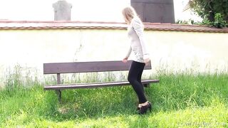 Luca Bella pissing from a bench - Pee