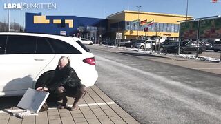 Pissing in the Ikea parking lot - Pee