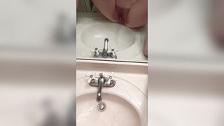 Pee: The sink works likewise