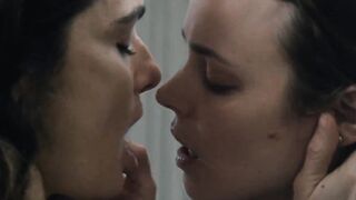 Lesbian Kissing! - Perfect
