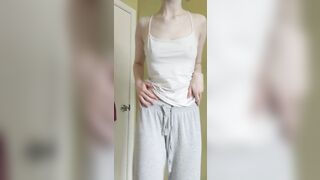 I believe the right pair of sweatpants can make you comfy AND sexy - Petite Gone Wild