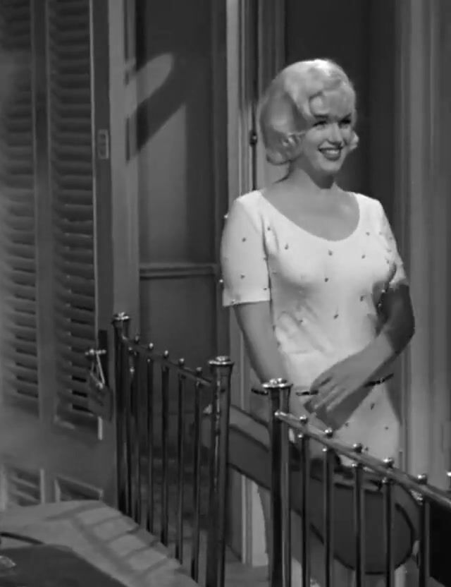 Pokies Marilyn Monroe In Some Like It Hot 1959 Porn Video