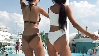 Ladies with Ponytails: Terrible Twerking But Good Pony Tails